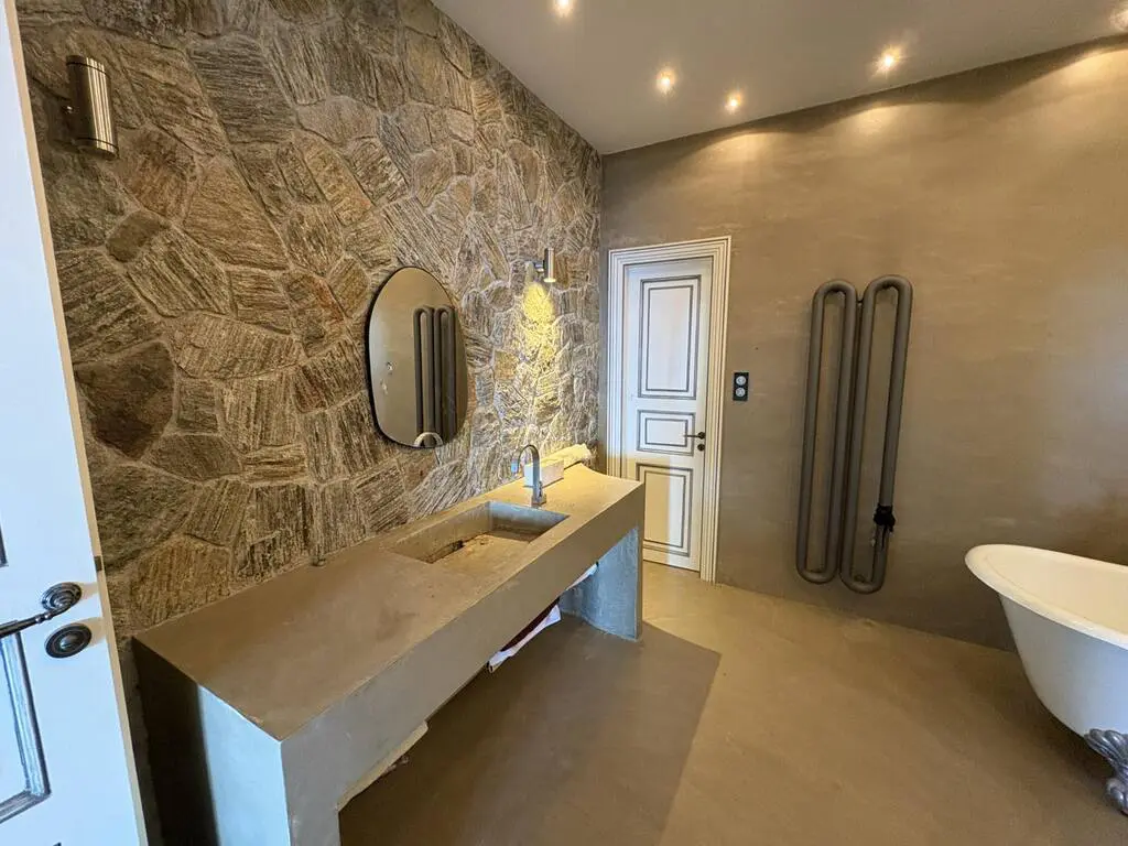 Villa Of 350 M² In Attica