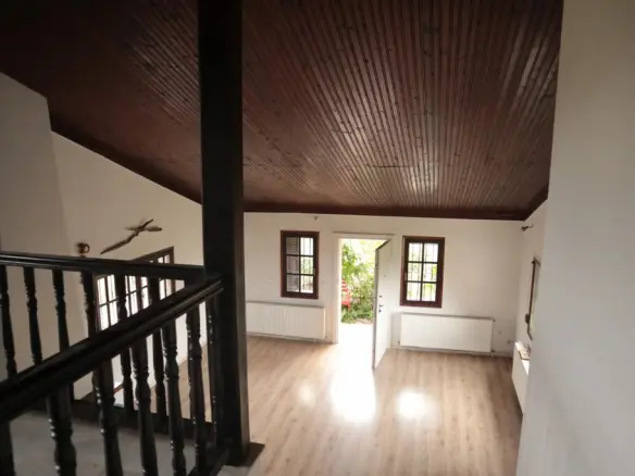 Detached House In Mikra, Greece (190 M²)