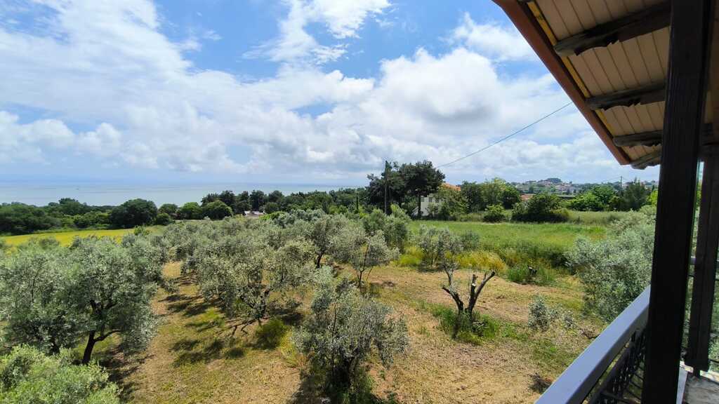 Detached House Of 140 M² With Olympic Coast In Olympic Coast