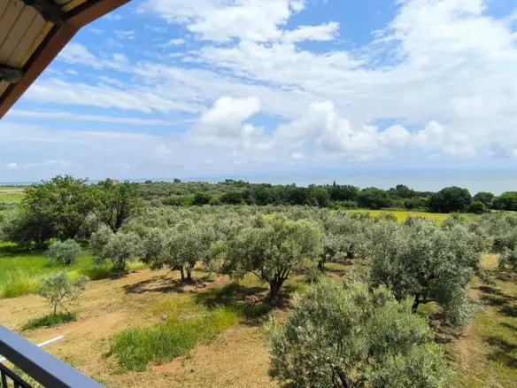 3-bedroom Detached House In Methoni, Greece (140 M²)