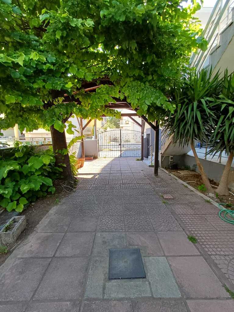 Building Of 310 M² In The Suburbs Of Thessaloniki