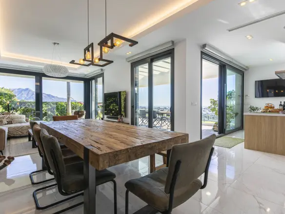 4-bedroom Property In Benahavís, Spain (354 M²)