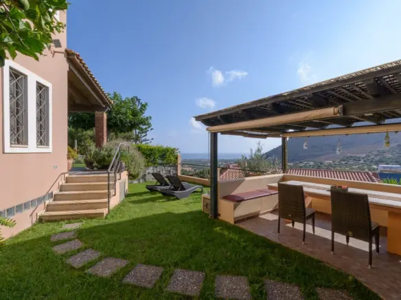 3-bedroom Villa In Gouves, Greece (250 M²)