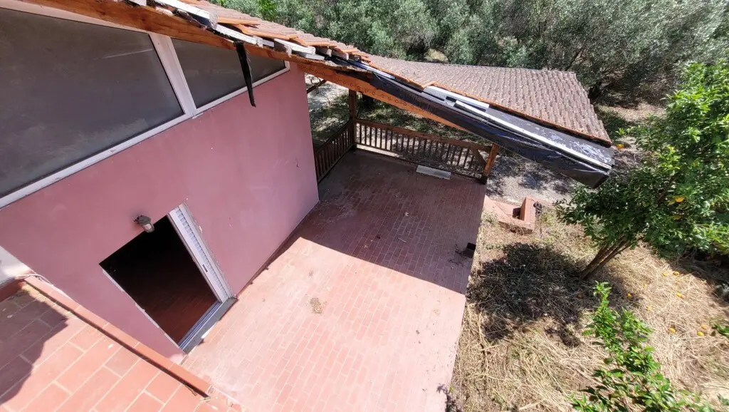Detached House Of 360 M² In The Suburbs Of Thessaloniki