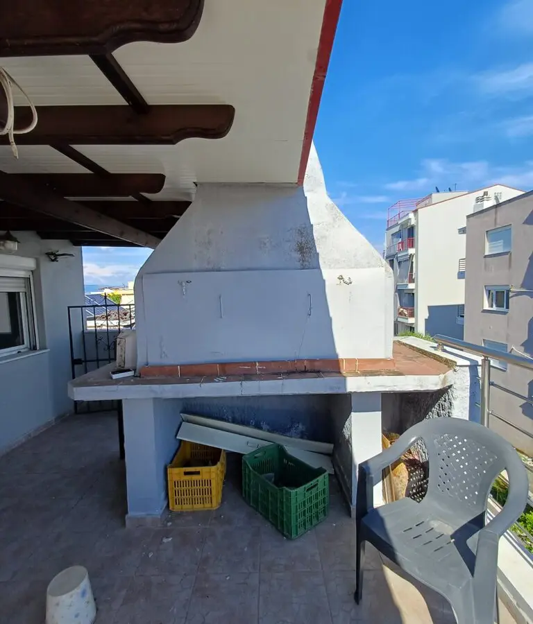 Building Of 310 M² In The Suburbs Of Thessaloniki