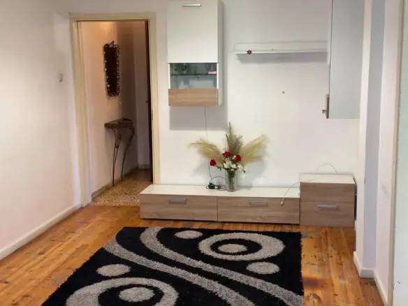 2-bedroom Flat In Center Of Thessaloniki, Greece (70 M²)