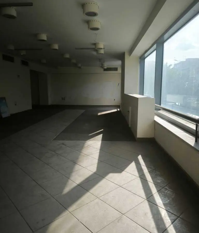 Building Of 1100 M² In Athens