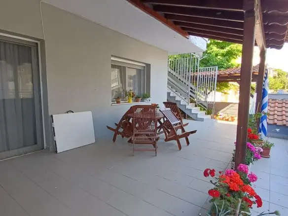 6-bedroom Building In Thermaikos, Greece (310 M²)