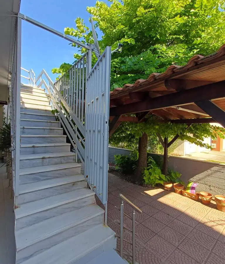 Building Of 310 M² In The Suburbs Of Thessaloniki