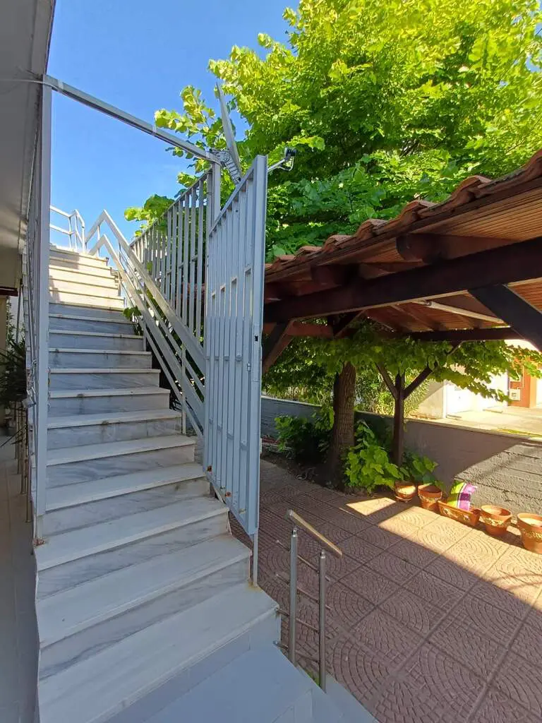Building Of 310 M² In The Suburbs Of Thessaloniki