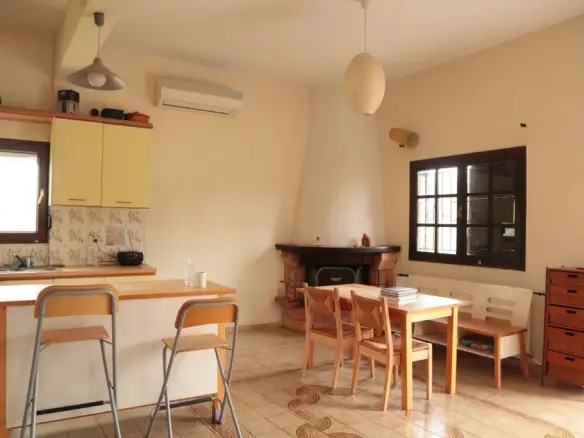 Detached House In Mikra, Greece (190 M²)