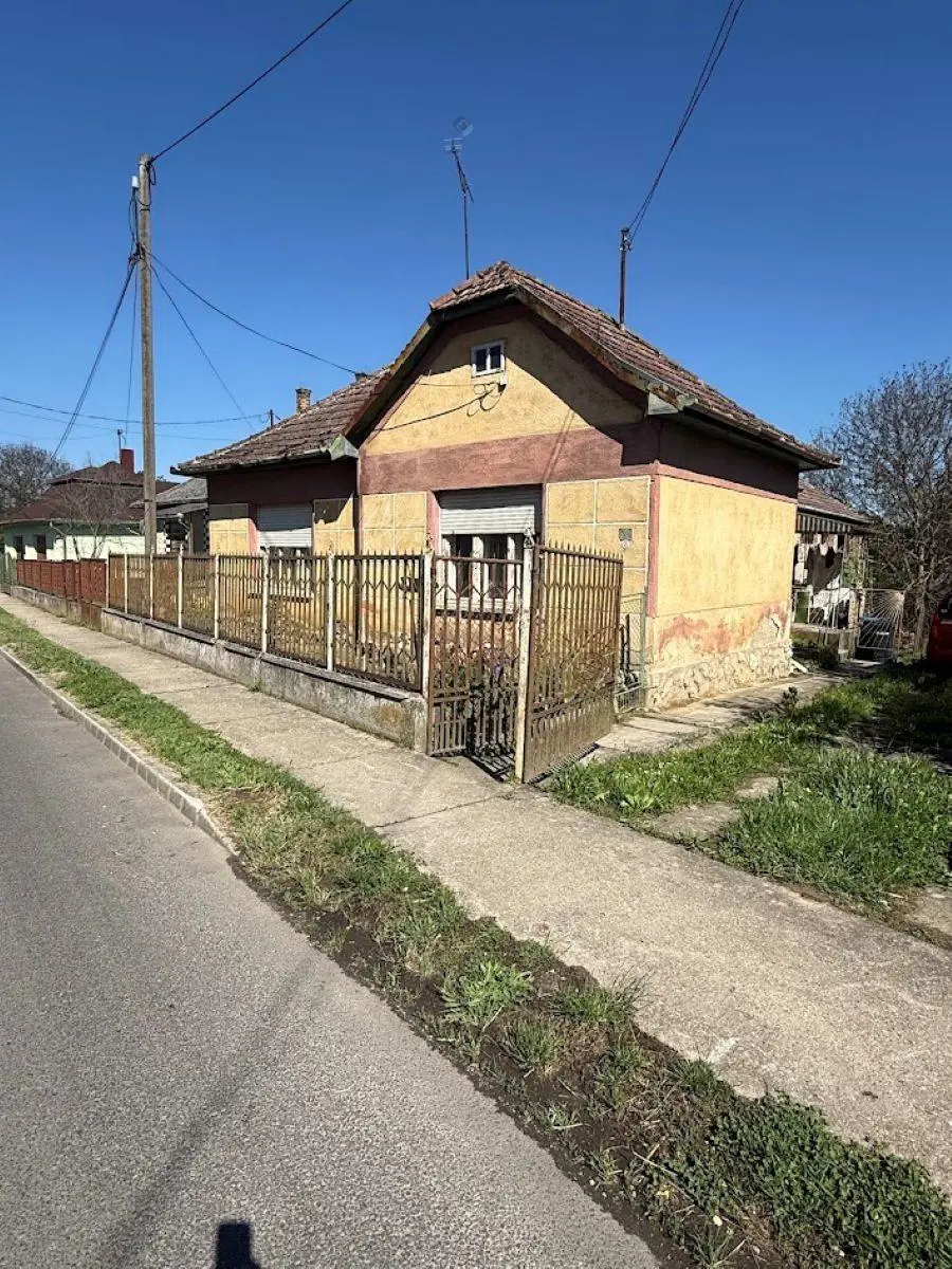 House Of 100 M² In Nagykónyi, Tolna