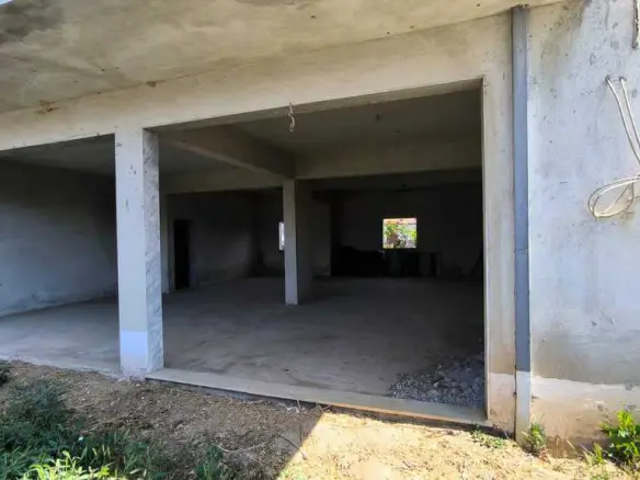 3-bedroom Detached House In Dion, Greece (280 M²)