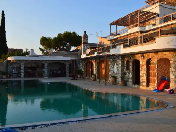 Villa In Kalivia Thorikou, Greece (1.200 M²)