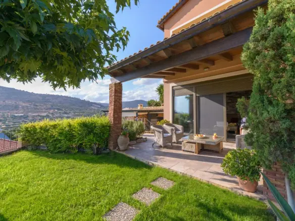 3-bedroom Villa In Gouves, Greece (250 M²)