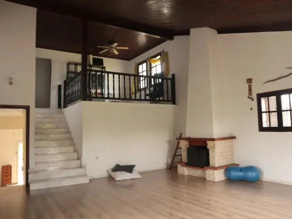 Detached House In Mikra, Greece (190 M²)