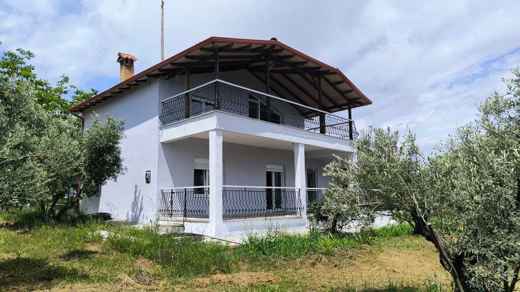 Detached House Of 140 M² With Olympic Coast In Olympic Coast
