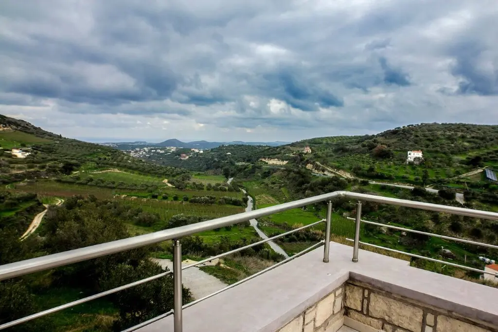 Villa Of 300 M² In Crete
