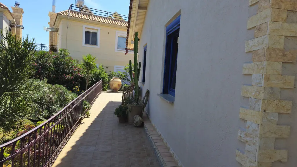 Detached House Of 165 M² In Crete