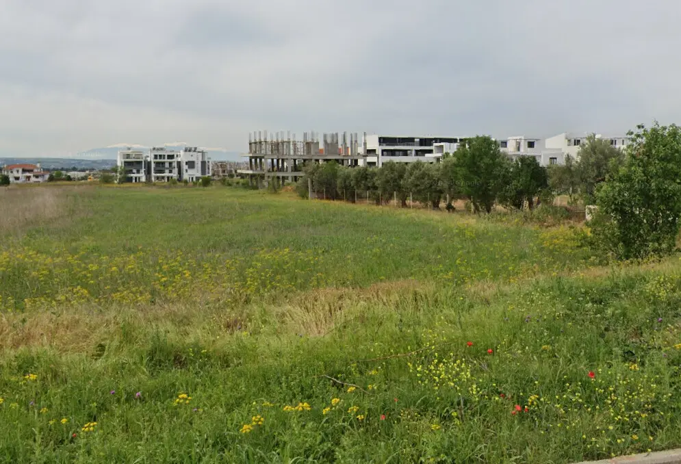 Land Of 400 M² In The Suburbs Of Thessaloniki
