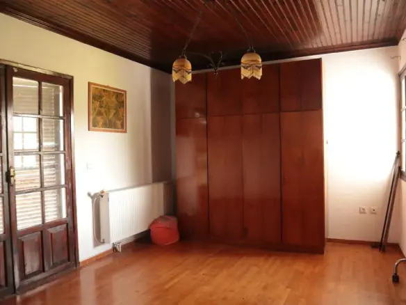 Detached House In Mikra, Greece (190 M²)