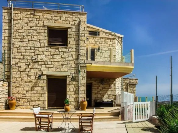 6-bedroom Villa In Archanes, Greece (300 M²)