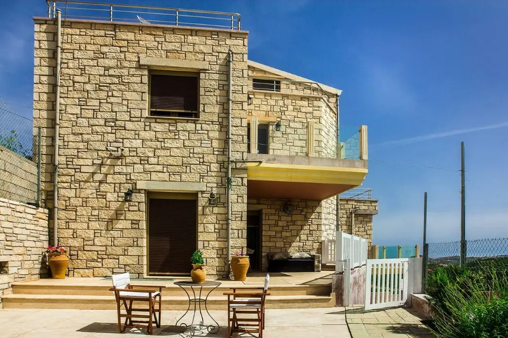 Villa Of 300 M² In Crete