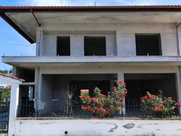 Detached House Of 280 M² On The Olympic Coast