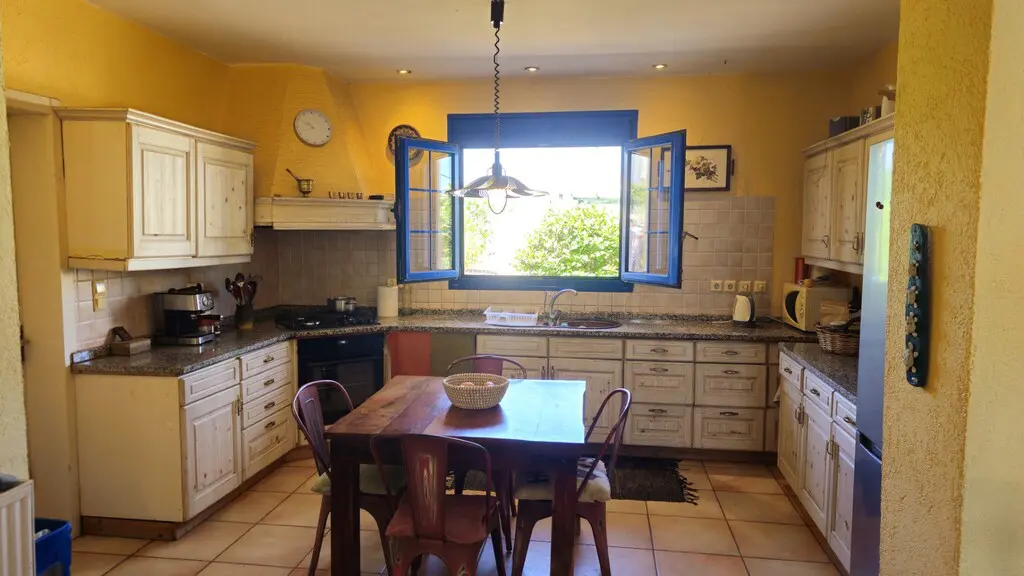 Detached House Of 165 M² In Crete