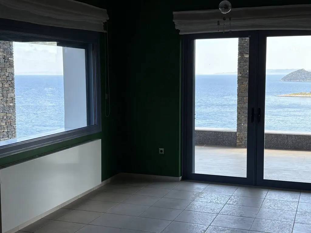 Villa Of 350 M² In Attica