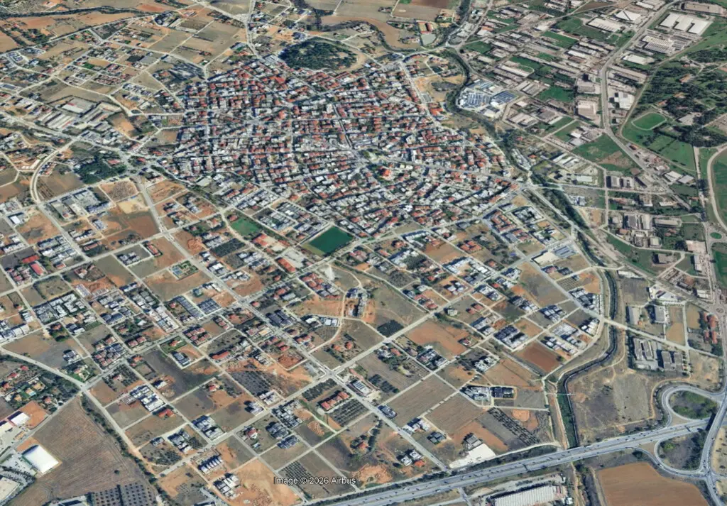 Land Of 400 M² In The Suburbs Of Thessaloniki