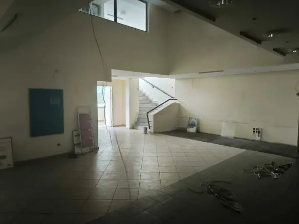 Building In Nikaia, Greece (1.100 M²)