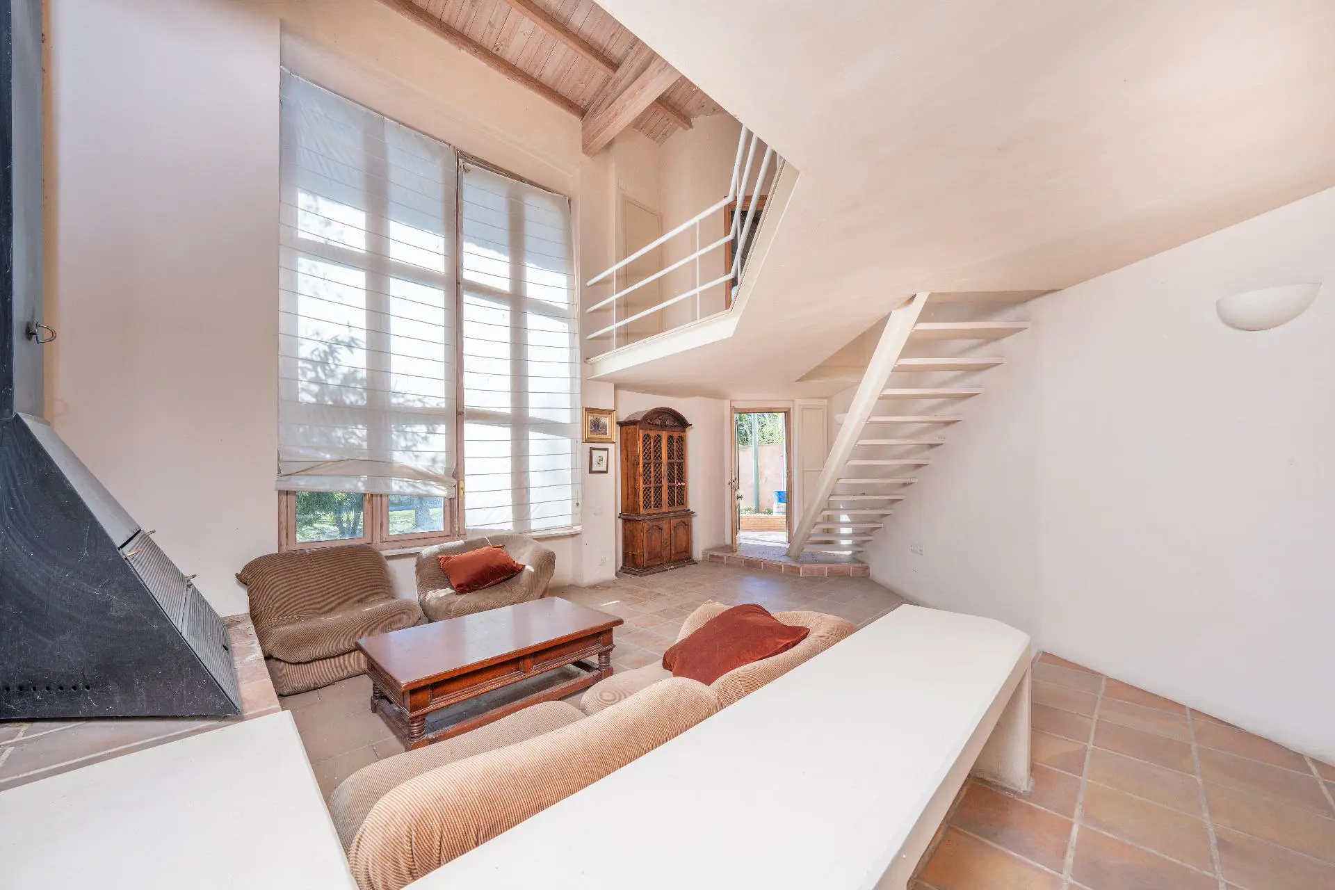 Villa Of 1317 M² In Almansa, Spain