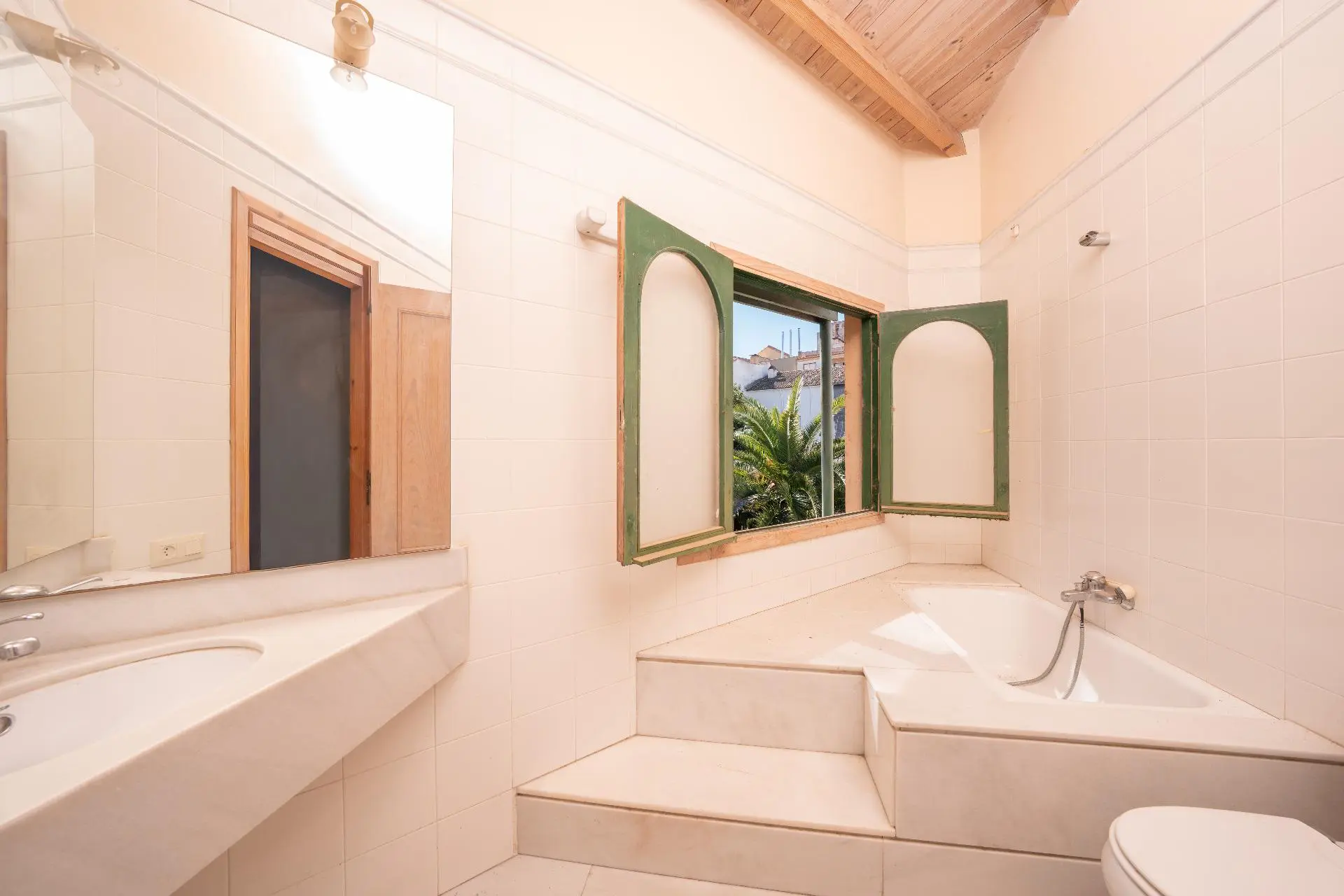 Villa Of 1317 M² In Almansa, Spain