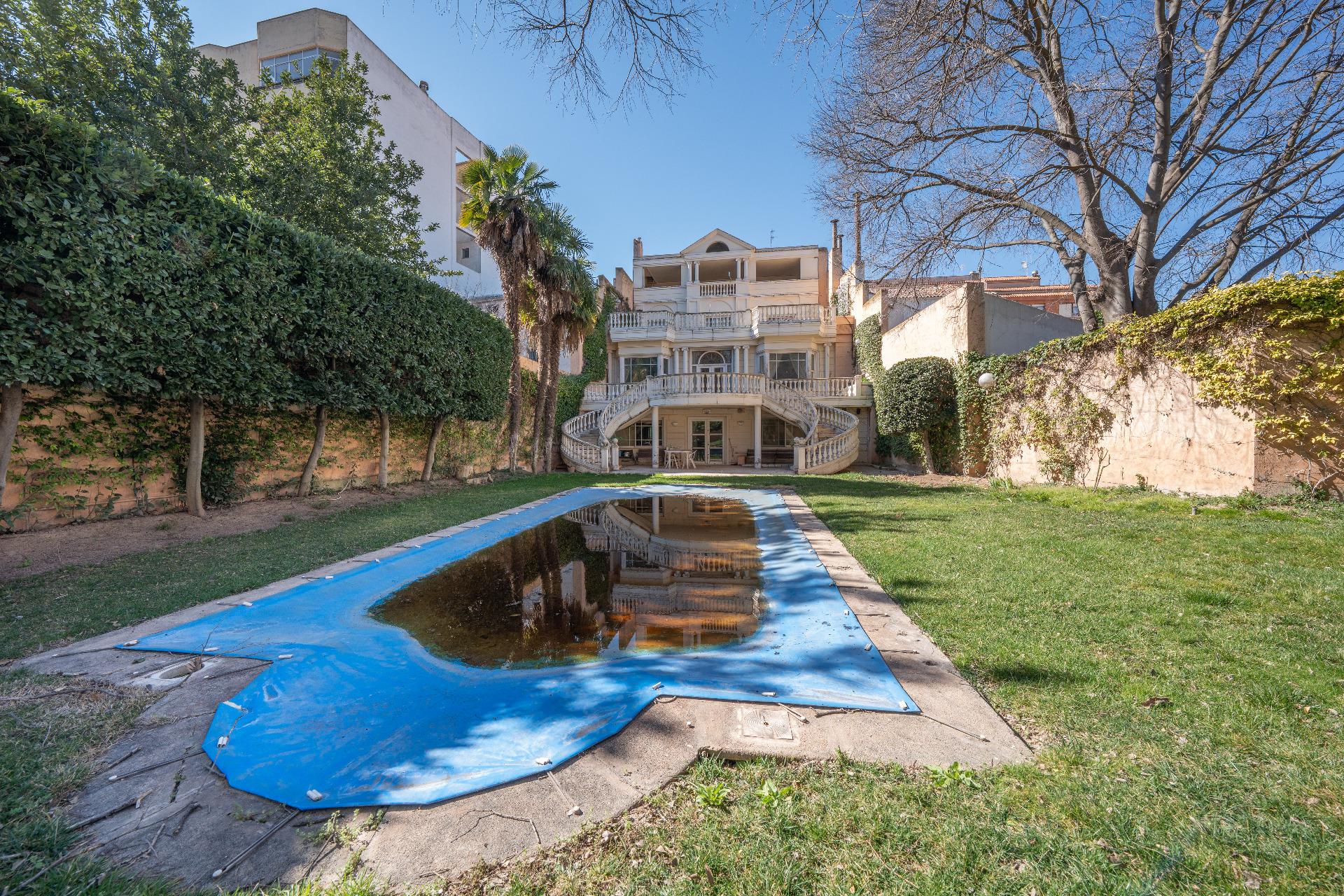 Villa Of 1317 M² In Almansa, Spain