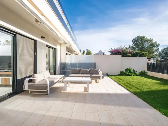 4-bedroom Terraced House In Finestrat, Spain (263 M²)