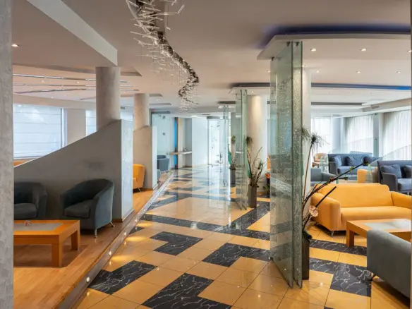 Hotel In Glyfada, Greece (2.200 M²)