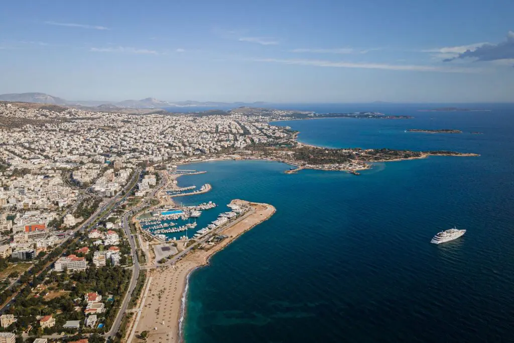 Hotel Of 2200 M² In Athens