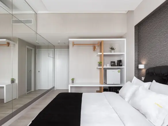 Hotel In Glyfada, Greece (2.200 M²)
