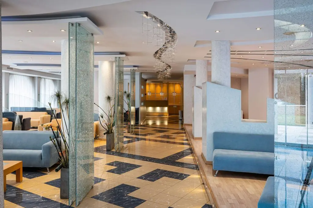 Hotel Of 2200 M² In Athens