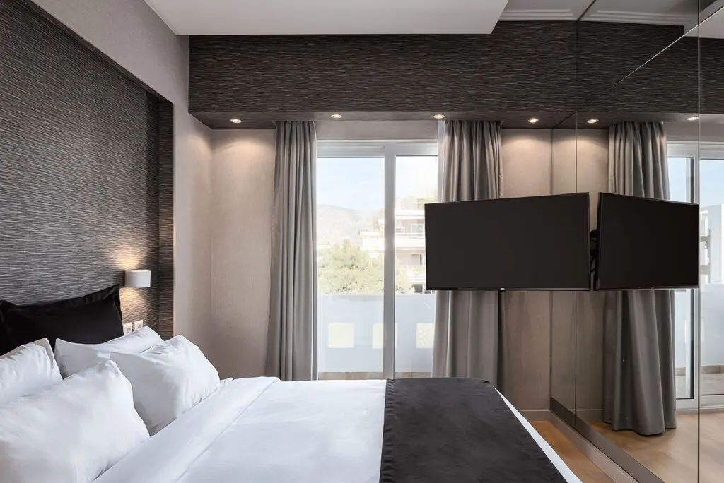 Hotel Of 2200 M² In Athens