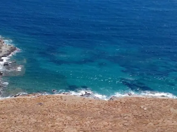Land Of 187000 M² In Cyclades