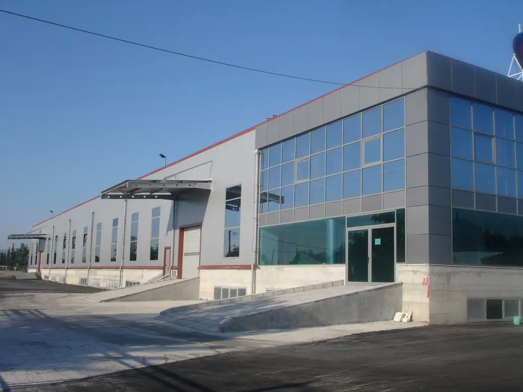 Building Of 6000 M² In Thessaloniki