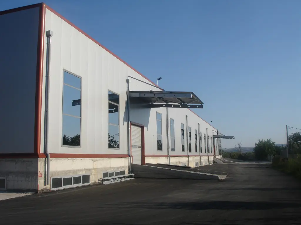 Building Of 6000 M² In Thessaloniki