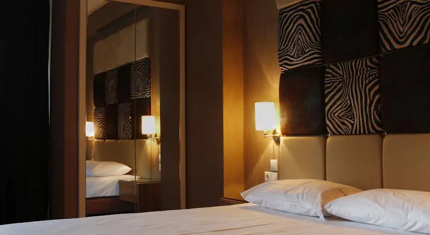 Hotel Of 4022 M² In Athens
