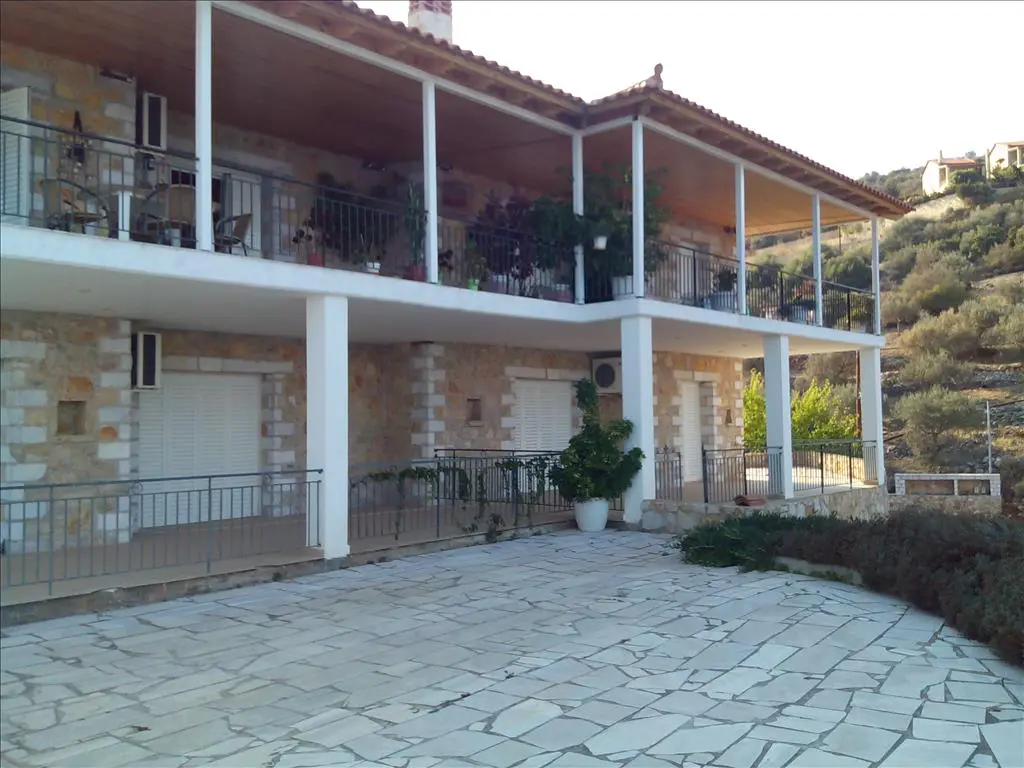 Detached House Of 400 M² In Eastern Peloponnese