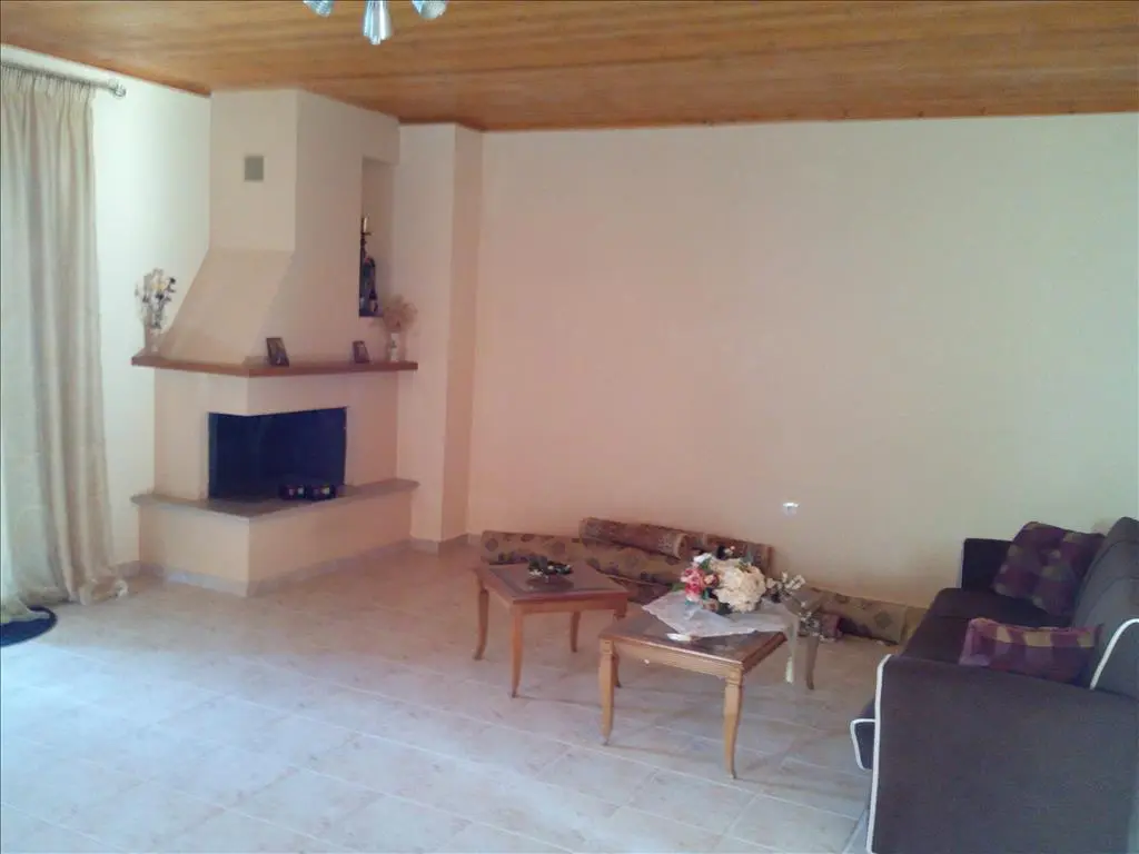 Detached House Of 400 M² In Eastern Peloponnese