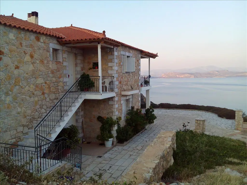 Detached House Of 400 M² In Eastern Peloponnese
