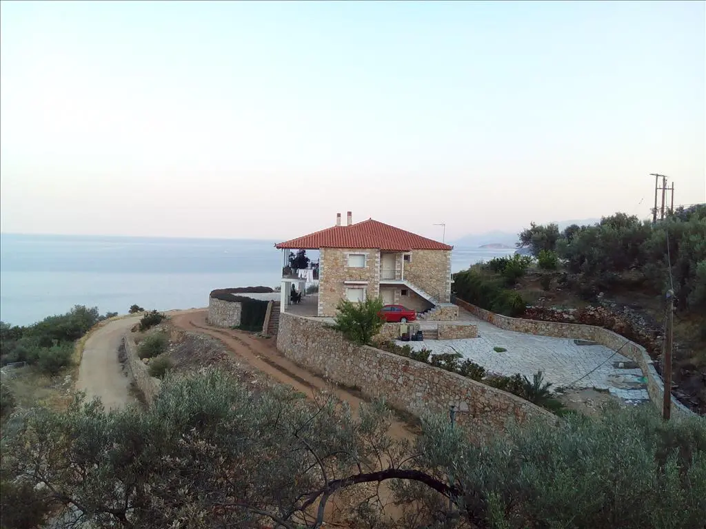 Detached House Of 400 M² In Eastern Peloponnese