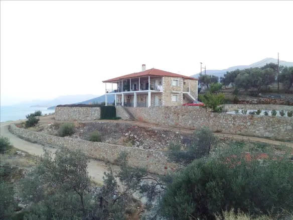 Detached House In North Kinouria, Greece (400 M²)
